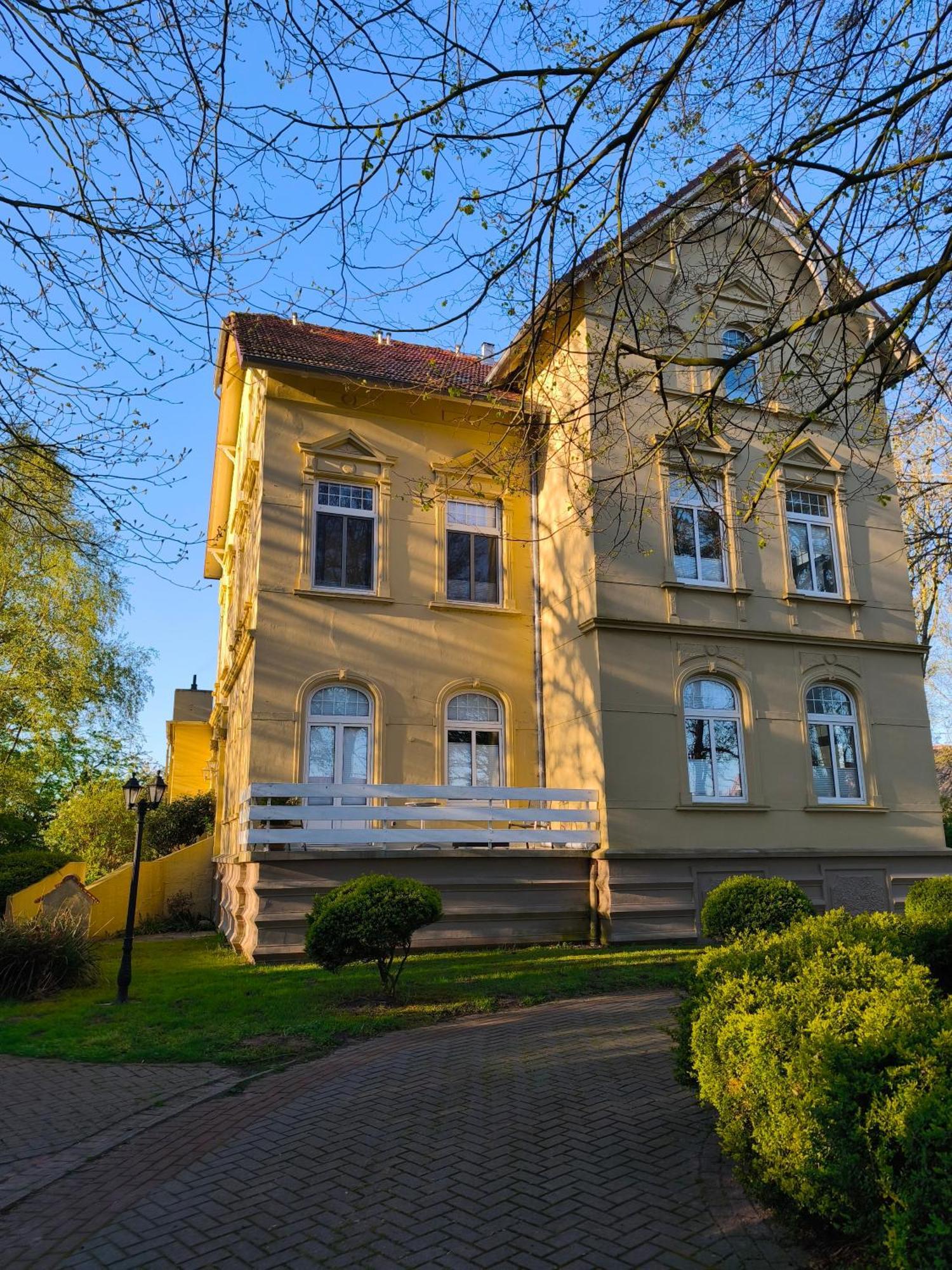 Emily'S Deichbude In Einer Historischen Villa In Dornumersiel Exterior foto